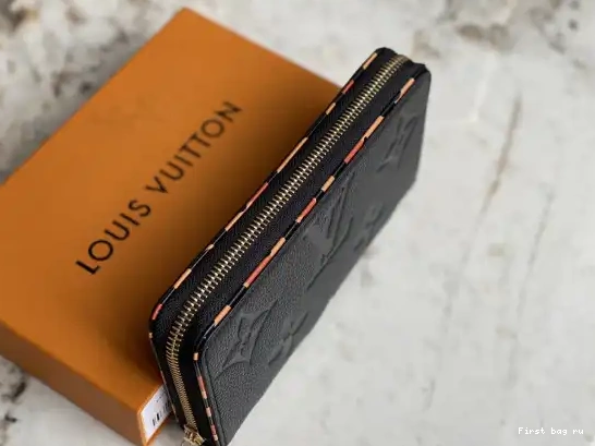 First bag ru LOUIS VUITTON WALLET ZIPPY 0503
